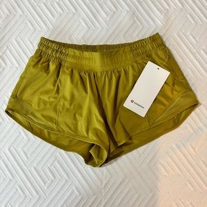 Hotty Hot Short 2.5” Lululemon